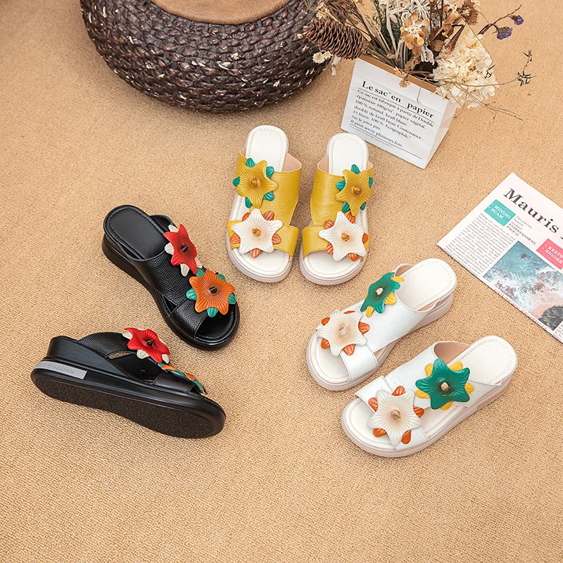 2025 summer leather color matching flower slippers ethnic style leather retro thick-soled luxury sandals and slippers women
2025 summer leather color matching flower slippers ethnic style leather retro thick-soled luxury sandals and slippers women