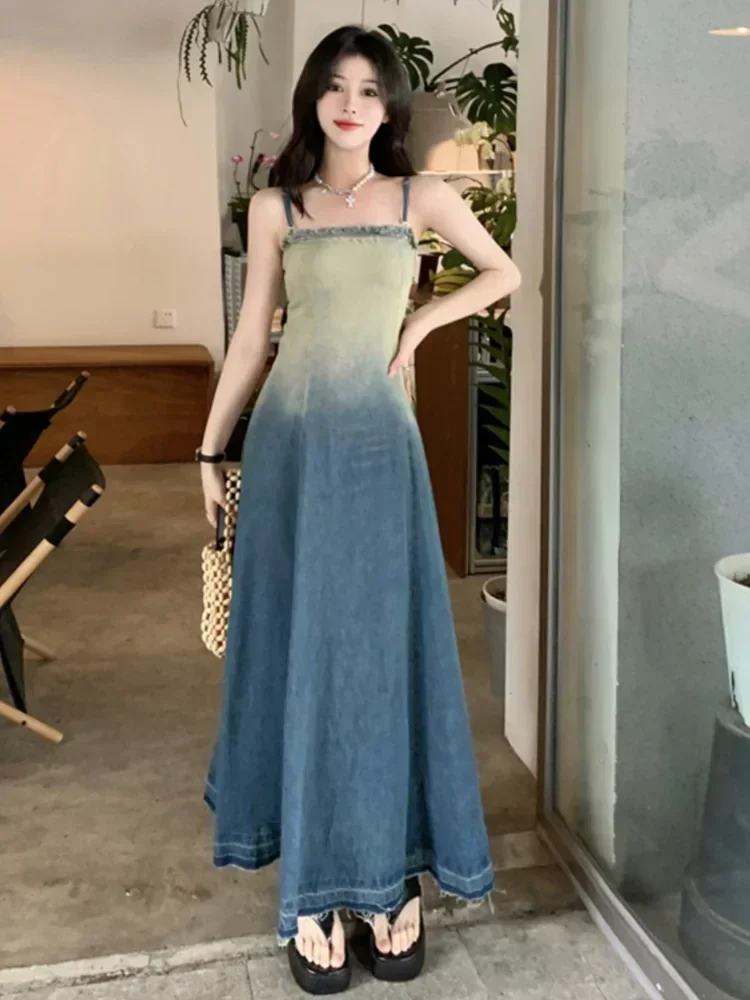 Women's Denim Dress Suspender Gradual Change of Color Summer Retro Waist Thin Temperament A-line Female Streetwear Long Dresses
Women's Denim Dress Suspender Gradual Change of Color Summer Retro Waist Thin Temperament A-line Female Streetwear Long Dresses