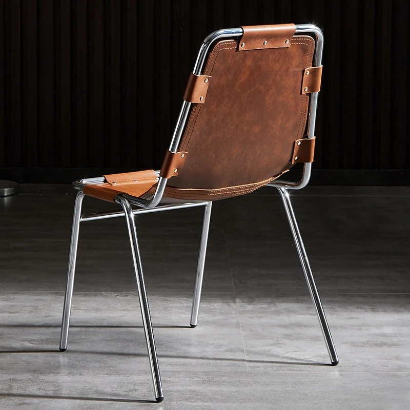 Vintage Leather Dining Chair Industrial Modern Outdoors Chair for Photography Studio Ins Cafe Chairs with Comfortable Backrest 
Vintage Leather Dining Chair Industrial Modern Outdoors Chair for Photography Studio Ins Cafe Chairs with Comfortable Backrest