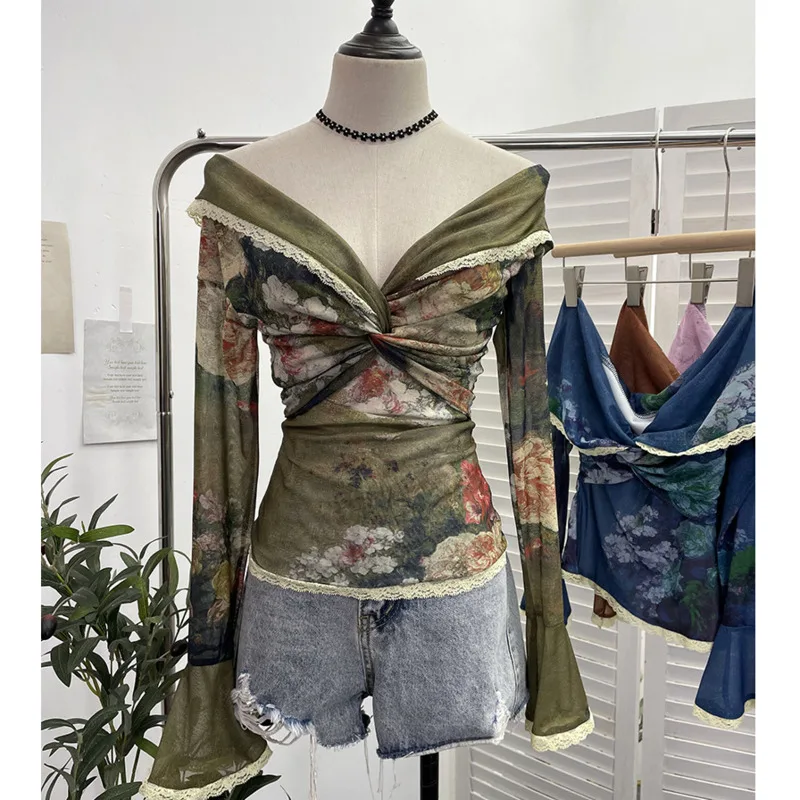 Oil Painting Printed Lapel Top 2024 Women's Spring Summer Retro One Shoulder Flared Women's Long Sleeved Top Slim Fit Sexy Shirt
Oil Painting Printed Lapel Top 2024 Women's Spring Summer Retro One Shoulder Flared Women's Long Sleeved Top Slim Fit Sexy Shirt