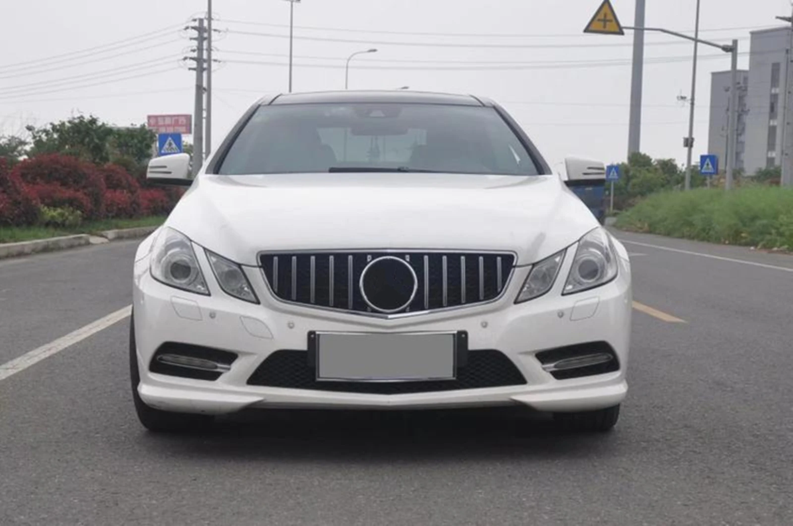 Решетка радиатора переднего бампера для Mercedes-Benz E-Class W207 C207 Coupe 2-дверный 2009-2013 в стиле AMG GT R, верхняя сетчатая решетка капота
Решетка радиатора переднего бампера для Mercedes-Benz E-Class W207 C207 Coupe 2-дверный 2009-2013 в стиле AMG GT R, верхняя сетчатая решетка капота