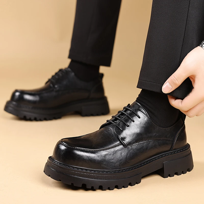 Black thick soled leather shoes Classic retro versatile style Outdoor leisure party Daily Business Dress Office Adult shoes
Black thick soled leather shoes Classic retro versatile style Outdoor leisure party Daily Business Dress Office Adult shoes