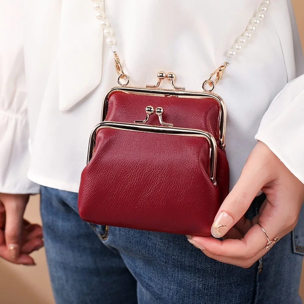 Elegant Kiss Lock Shoulder Bag Mini Magnetic Buckle Pearls Chain Crossbody Bag Large Capacity Vintage Detachable Coin Purse Lady
Elegant Kiss Lock Shoulder Bag Mini Magnetic Buckle Pearls Chain Crossbody Bag Large Capacity Vintage Detachable Coin Purse Lady