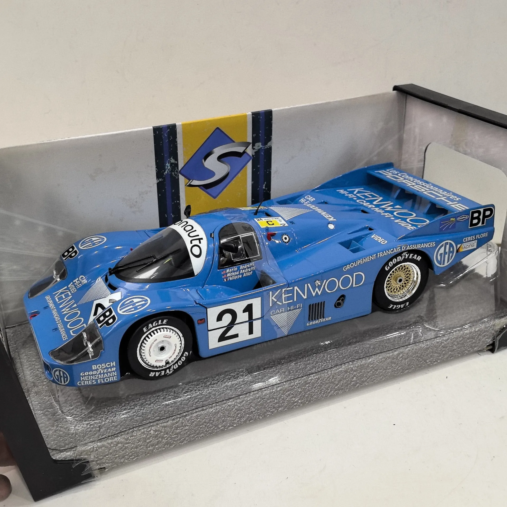 Diecast SOLIDO 1/18 Scale PORSCHE 956LH 24H 1983 #21 Le Mans Alloy Car Model Collectible Toy Gift Souvenir Display Ornament
Diecast SOLIDO 1/18 Scale PORSCHE 956LH 24H 1983 #21 Le Mans Alloy Car Model Collectible Toy Gift Souvenir Display Ornament