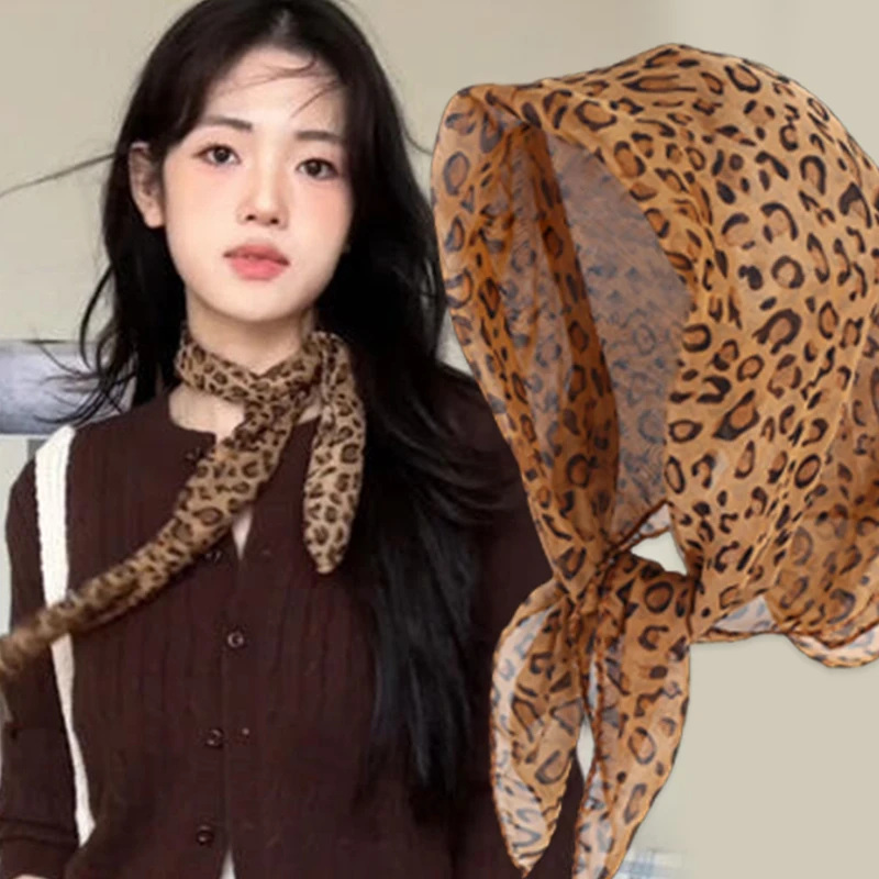2025 New Leopard Print Square Scarf Women Satin Bandana Thin Edge Scarves HeadBand Fashion Lady Hairband Wrap Neckerchief
2025 New Leopard Print Square Scarf Women Satin Bandana Thin Edge Scarves HeadBand Fashion Lady Hairband Wrap Neckerchief
