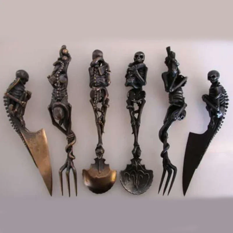 Halloween Skeletal Cutlery Sets Metal Crafts Skull Tableware Creativity Skeleton Fork Spoon Funny Tableware Halloween Gift
Halloween Skeletal Cutlery Sets Metal Crafts Skull Tableware Creativity Skeleton Fork Spoon Funny Tableware Halloween Gift