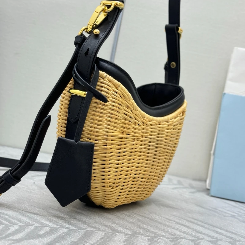 Luxury Women Brand Bag Multifuctional Waist Bag Famous Male Outdoor Travel Sports Designer Pouch Fashion Men Women Fanny Pack
Luxury Women Brand Bag Multifuctional Waist Bag Famous Male Outdoor Travel Sports Designer Pouch Fashion Men Women Fanny Pack