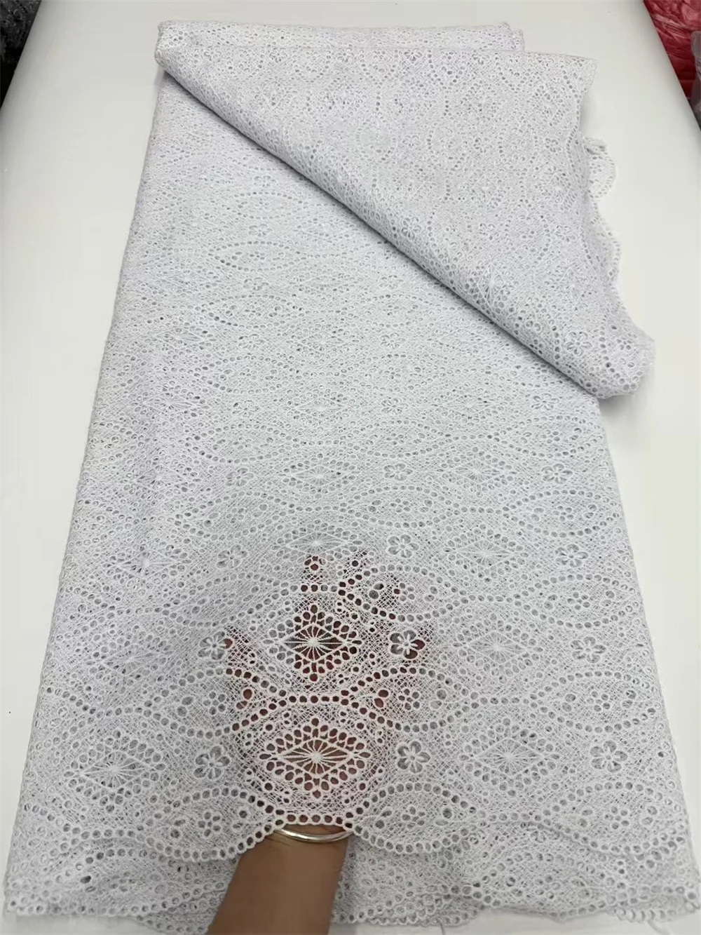 White Lace 5Yard African Cord Lace Fabric 2025 High Quality Bride Nigerian French Tulle Lace Fabric Party Dress For Women A993-1
White Lace 5Yard African Cord Lace Fabric 2025 High Quality Bride Nigerian French Tulle Lace Fabric Party Dress For Women A993-1