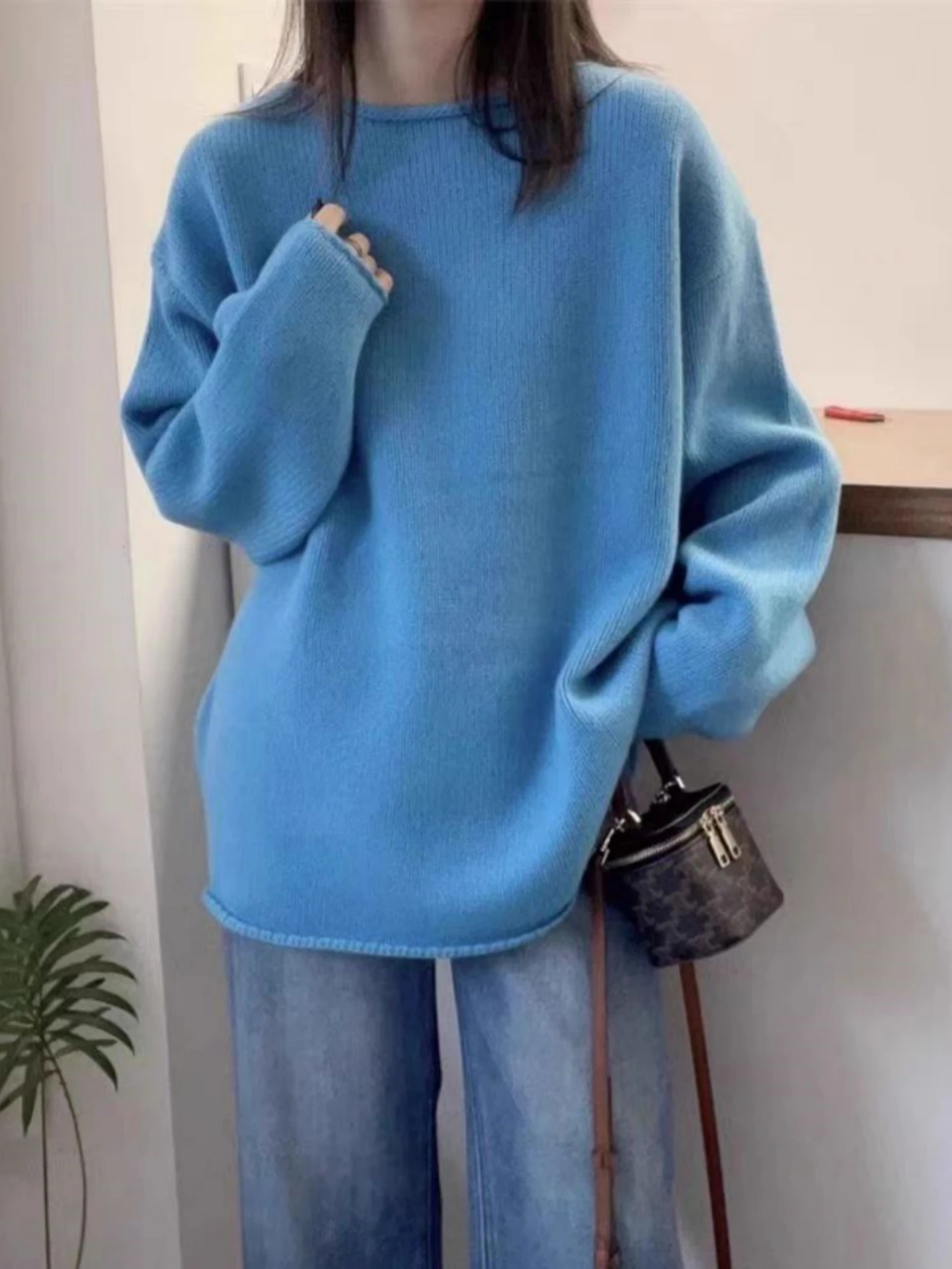Blue Long Sleeve Knitted Base Shirt Women's Spring Autumn plus Size Loose Belly Covering Casual Style Knitted Sweater
Blue Long Sleeve Knitted Base Shirt Women's Spring Autumn plus Size Loose Belly Covering Casual Style Knitted Sweater