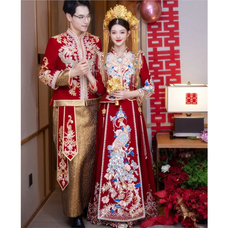 The new Chinese-style dress dragon and phoenix is a traditional Chinese wedding with strong sense of style
The new Chinese-style dress dragon and phoenix is a traditional Chinese wedding with strong sense of style