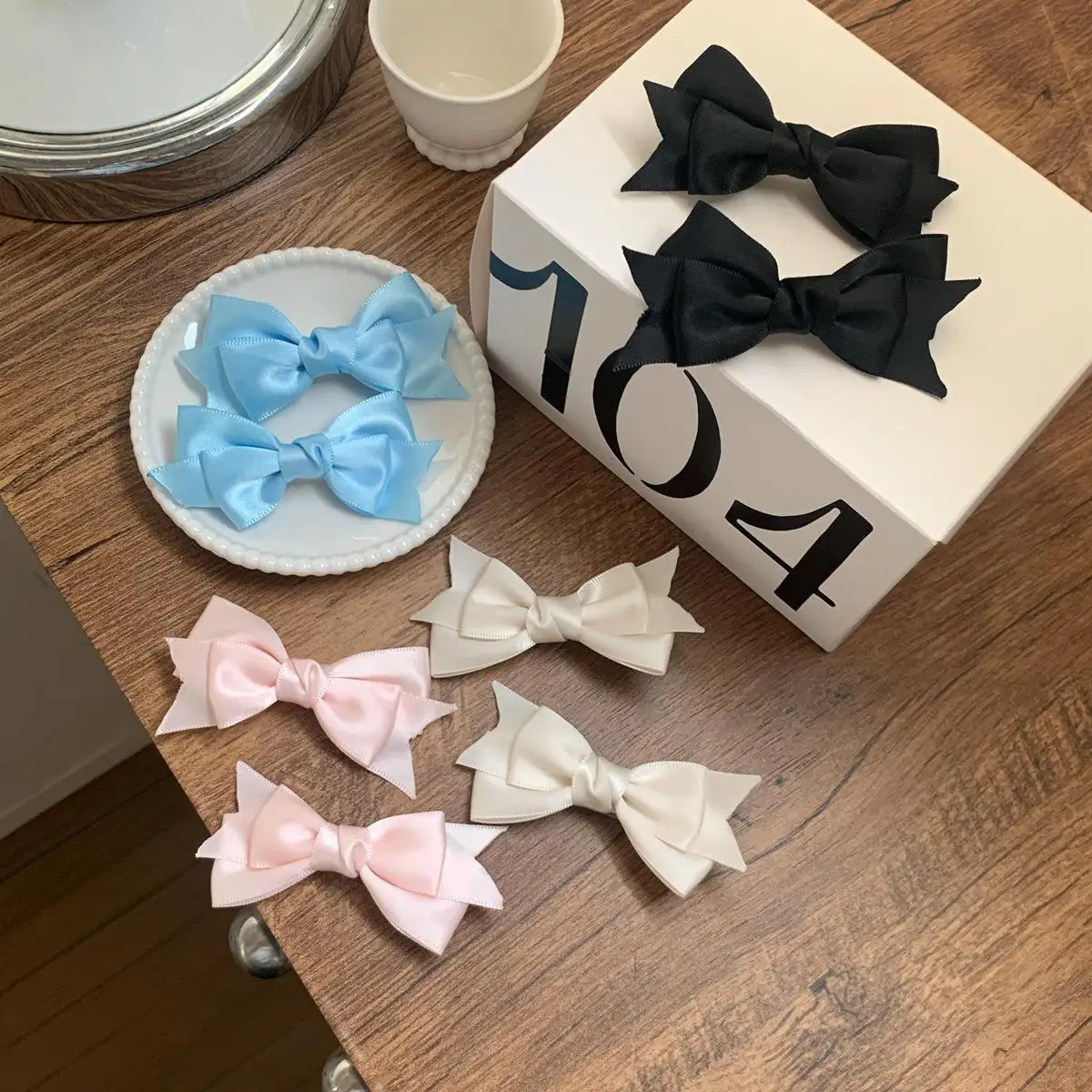 2 Pcs Ladies' Hair Clips Set Korean Sweet Bow Kawaii JK Lolita Versatile Cute Hair Pins High-quality Hair Accessories For Girl
2 Pcs Ladies' Hair Clips Set Korean Sweet Bow Kawaii JK Lolita Versatile Cute Hair Pins High-quality Hair Accessories For Girl