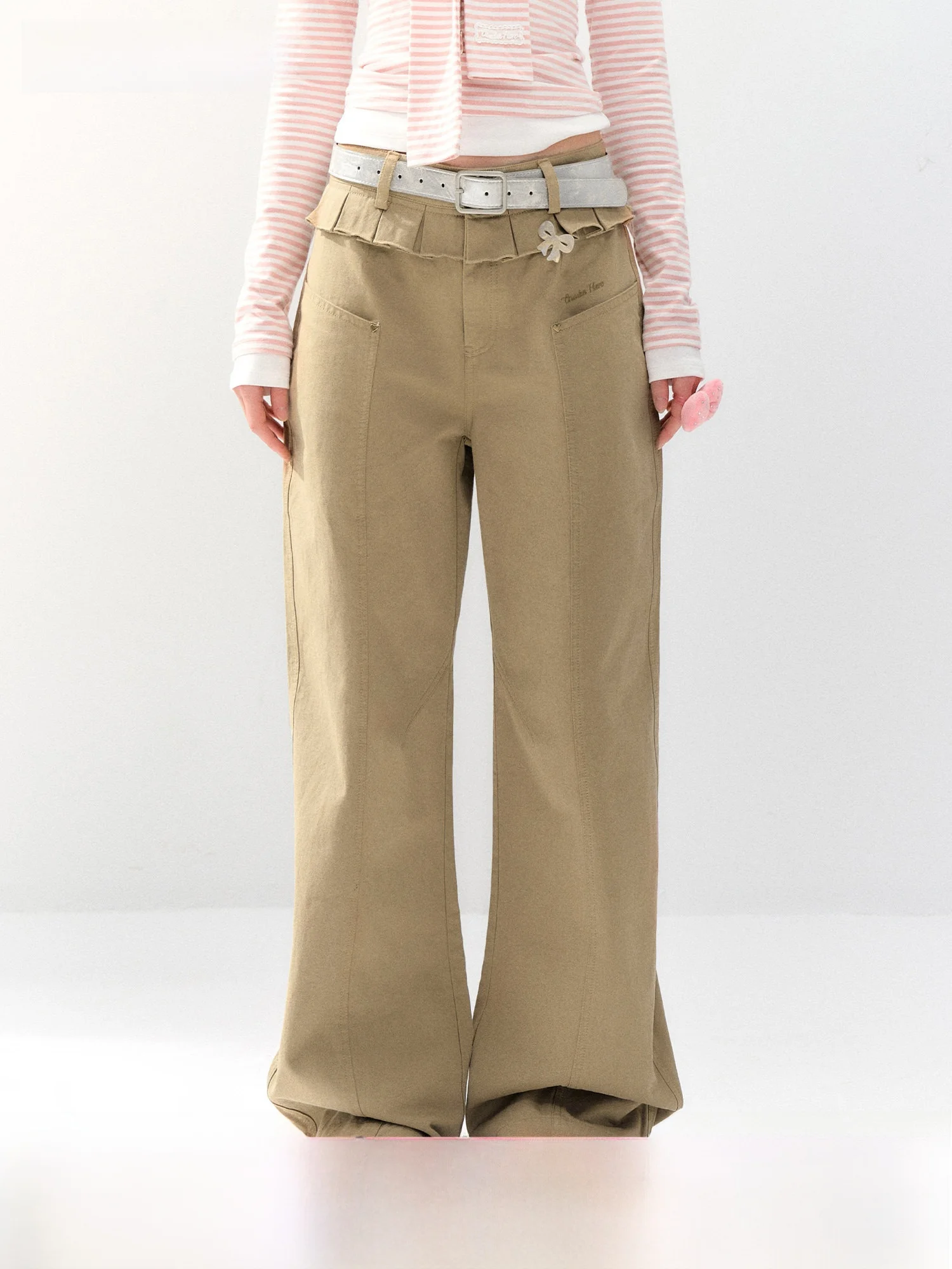 Khaki Lace Waist High Street Loose Wide Leg Pants Women's Bend Knife Pants Long Pants Simple Style Cotton High Waist Zipper
Khaki Lace Waist High Street Loose Wide Leg Pants Women's Bend Knife Pants Long Pants Simple Style Cotton High Waist Zipper