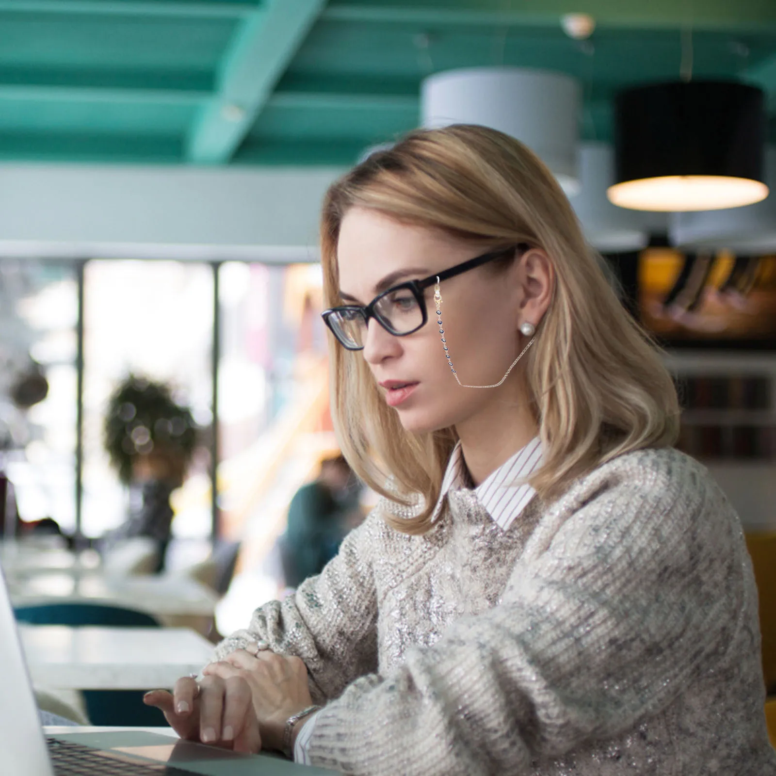 Eyewear Retainer Strap Anti-Slip Copper Material Glasses Chain Earphone Hook Rope Easy Carry Eyeglass Strap Earpiece Chain
Eyewear Retainer Strap Anti-Slip Copper Material Glasses Chain Earphone Hook Rope Easy Carry Eyeglass Strap Earpiece Chain