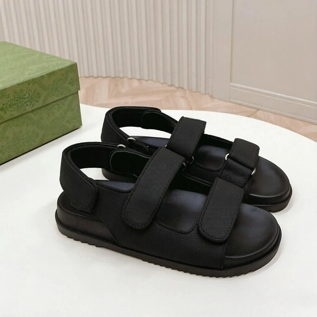 2026 Summer New Unisex Couple's Thick Sole Half Slippers Open Toe Slide Sandals Casual Outdoor Beach Shoes for Men Women
2026 Summer New Unisex Couple's Thick Sole Half Slippers Open Toe Slide Sandals Casual Outdoor Beach Shoes for Men Women