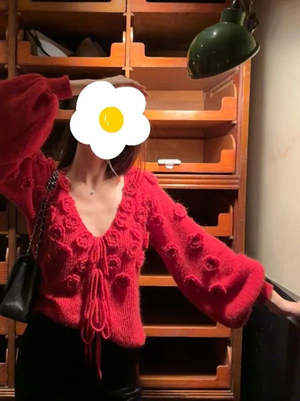 Red Knitted Long Sleeve V-Neck Sweater Women's Loose Slimming Lazy Knitwear Spring New Style Comfortable Wind Flower 3D Embro...
Red Knitted Long Sleeve V-Neck Sweater Women's Loose Slimming Lazy Knitwear Spring New Style Comfortable Wind Flower 3D Embro...