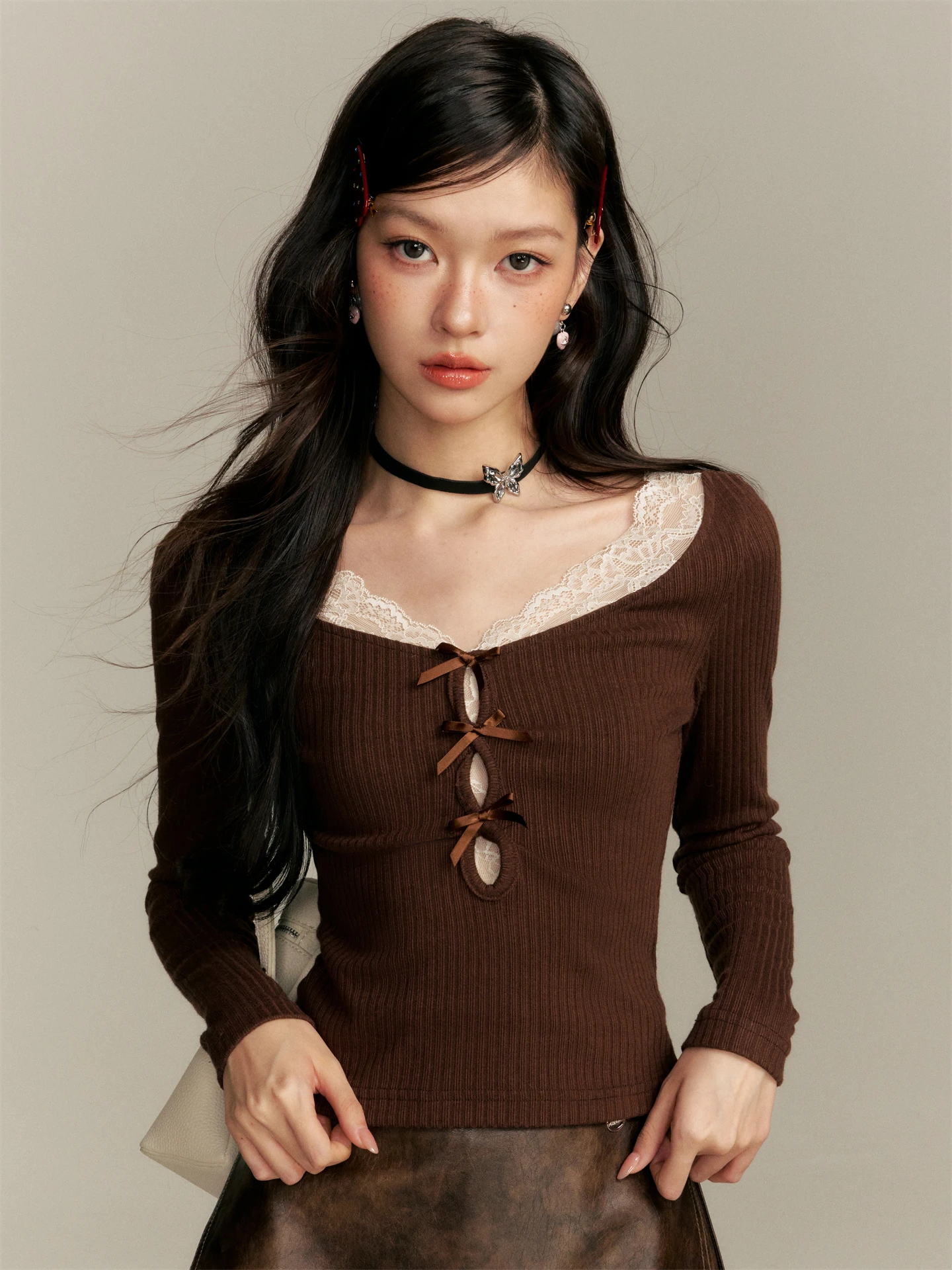 6DEWS Корейский вязаный топ с V-образным вырезом, кружевными вставками и цветовыми блоками, женская модная одежда для осени и зимы
6DEWS Корейский вязаный топ с V-образным вырезом, кружевными вставками и цветовыми блоками, женская модная одежда для осени и зимы