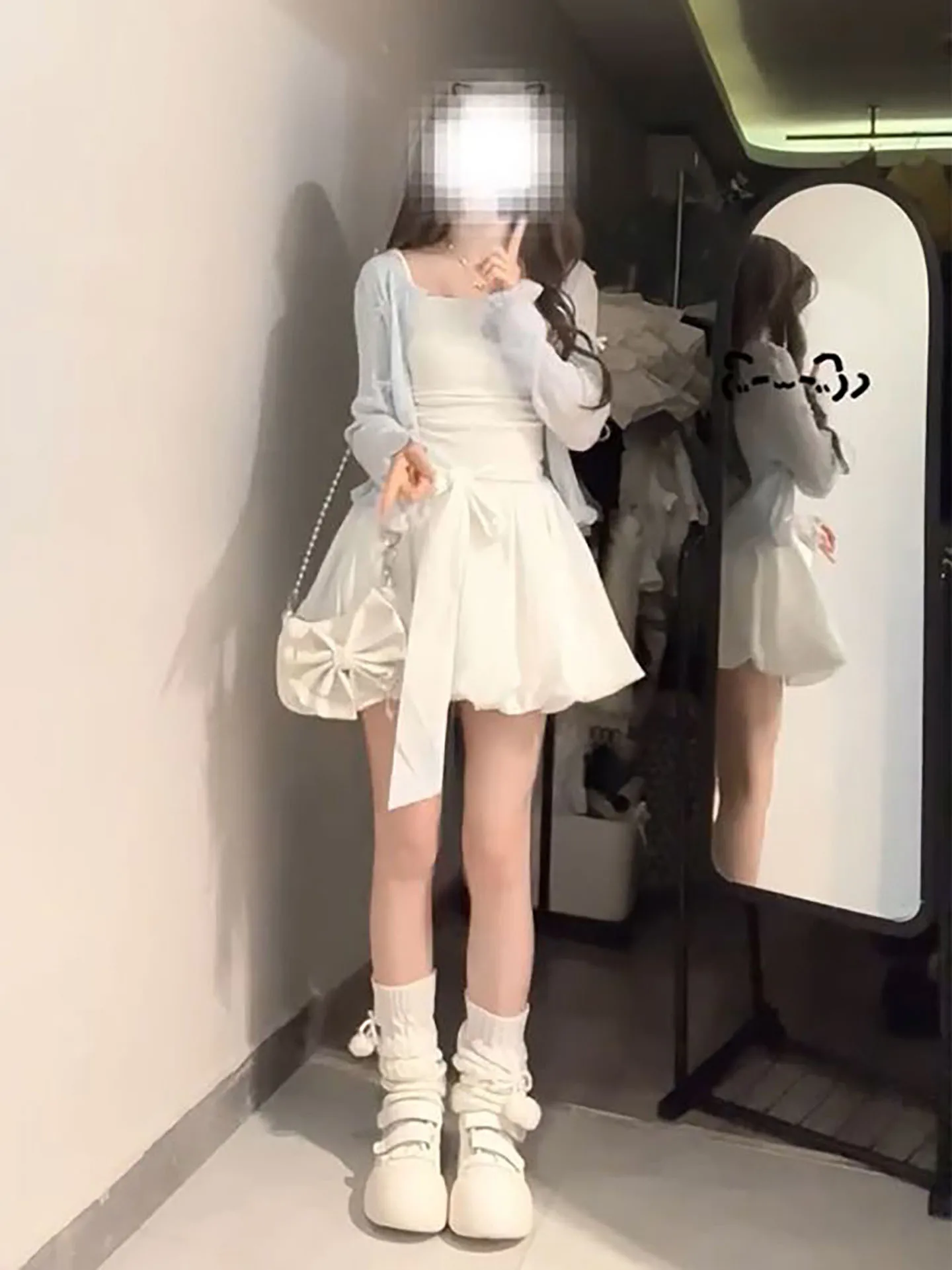Summer Blue Thin Cardigan And High Waist Skirt Set with Flower Bud Strap And Wooden Design Fashionable Two-Piece Women's...
Summer Blue Thin Cardigan And High Waist Skirt Set with Flower Bud Strap And Wooden Design Fashionable Two-Piece Women's...