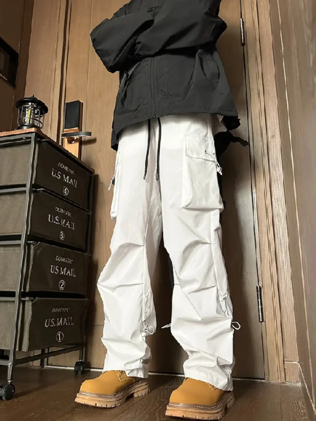 White Waterproof Windproof Work Trousers with Dstring Cuffed for Men Suitable for Spring Autumn And Winter with Boots
White Waterproof Windproof Work Trousers with Dstring Cuffed for Men Suitable for Spring Autumn And Winter with Boots