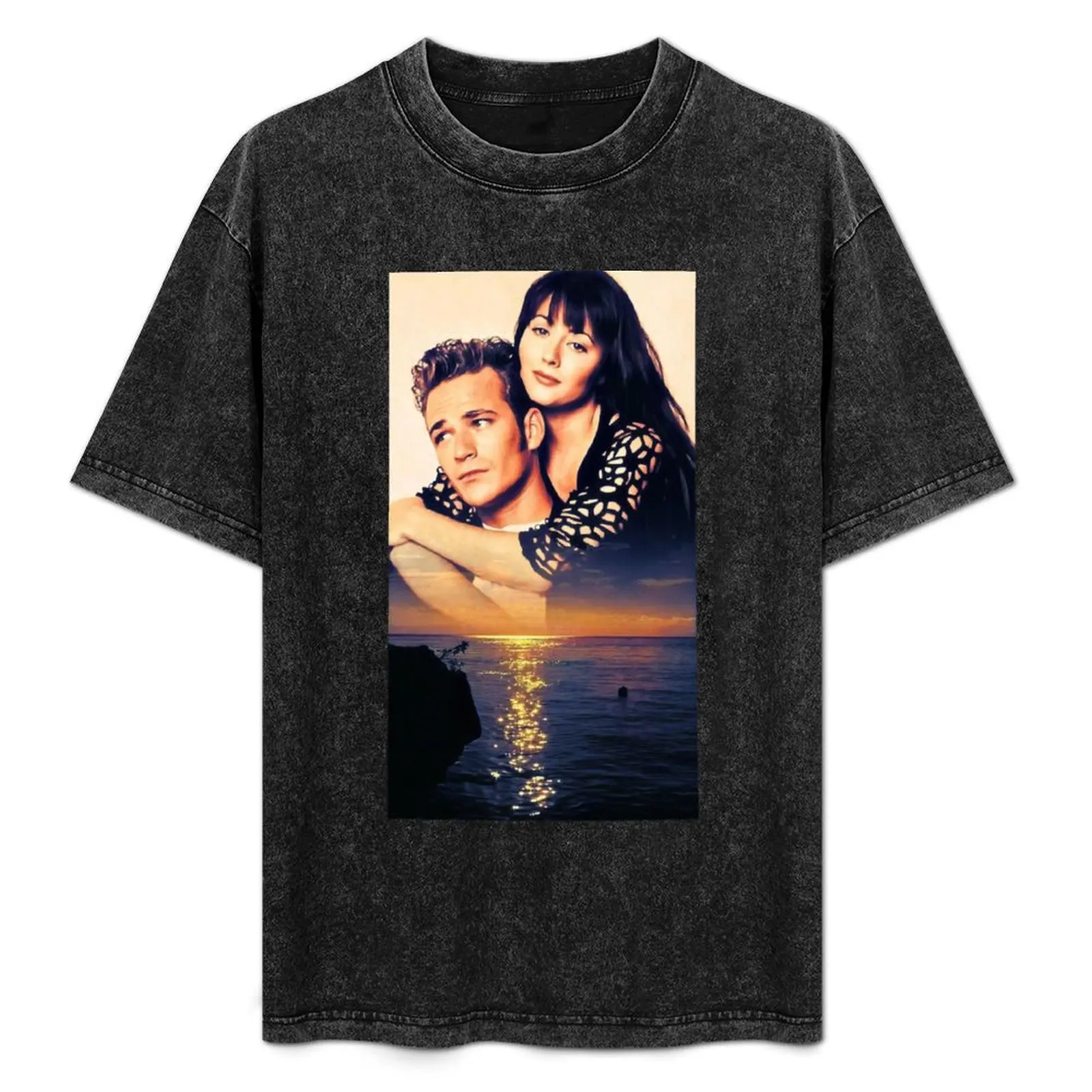 Luke Perry Shannen Doherty T-Shirt Outdoor Sports Lightweight Tee
Luke Perry Shannen Doherty T-Shirt Outdoor Sports Lightweight Tee