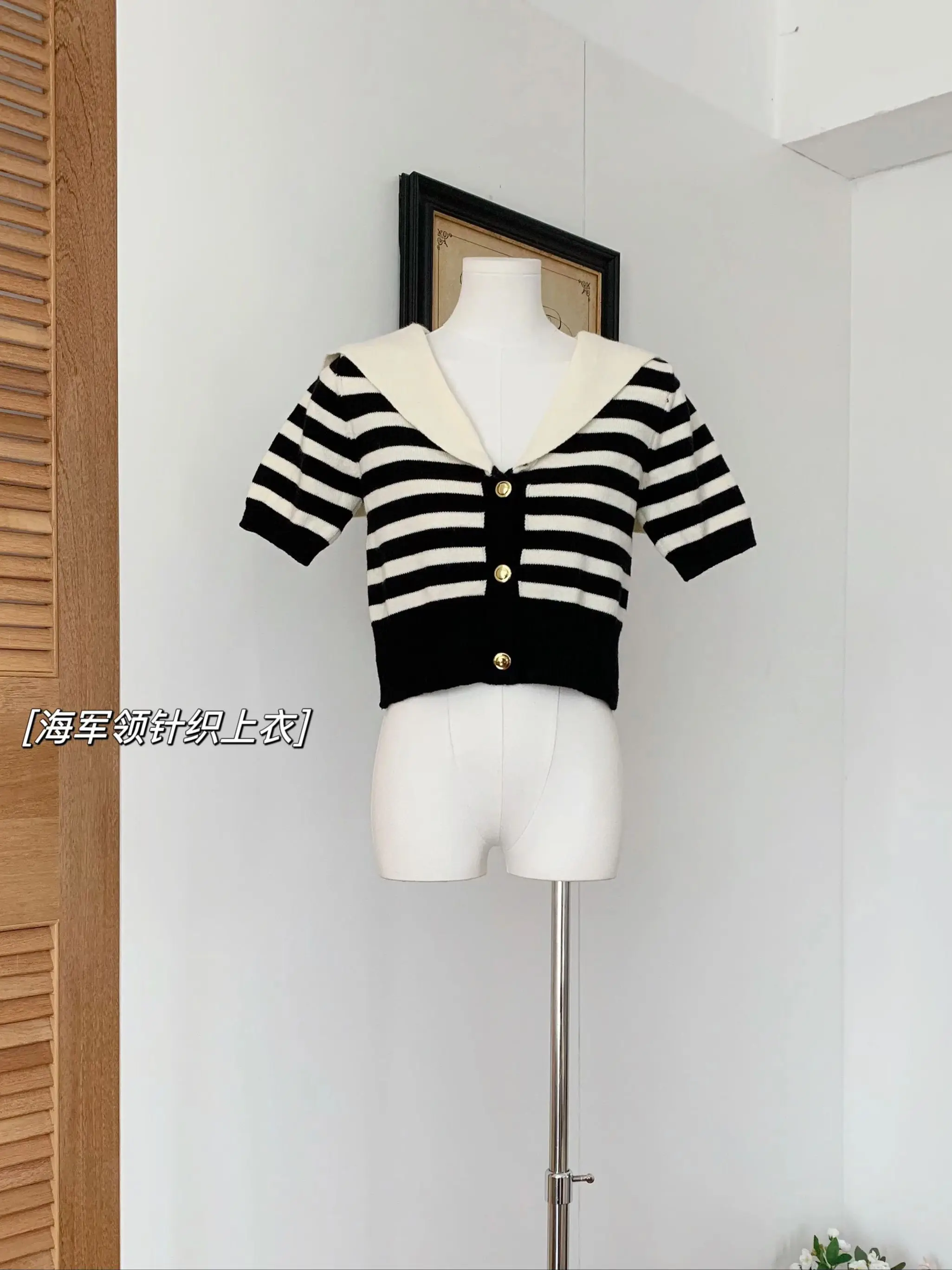 Summer Women Preppy Sailor Collar Striped Crop Top 2000s Aesthetic Short Sleeve Knit T-Shirt Tees Gyaru Korean Fashion Stylish
Summer Women Preppy Sailor Collar Striped Crop Top 2000s Aesthetic Short Sleeve Knit T-Shirt Tees Gyaru Korean Fashion Stylish