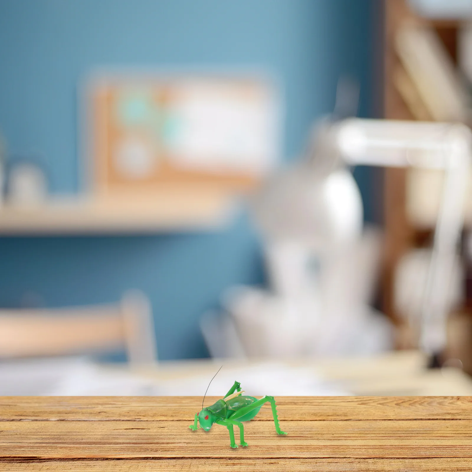 Mini Glass Grasshopper Sculpture Art Home Desk Decorative Animal Statue Handcarved Transparent Glass Paperweight Accent Small
Mini Glass Grasshopper Sculpture Art Home Desk Decorative Animal Statue Handcarved Transparent Glass Paperweight Accent Small