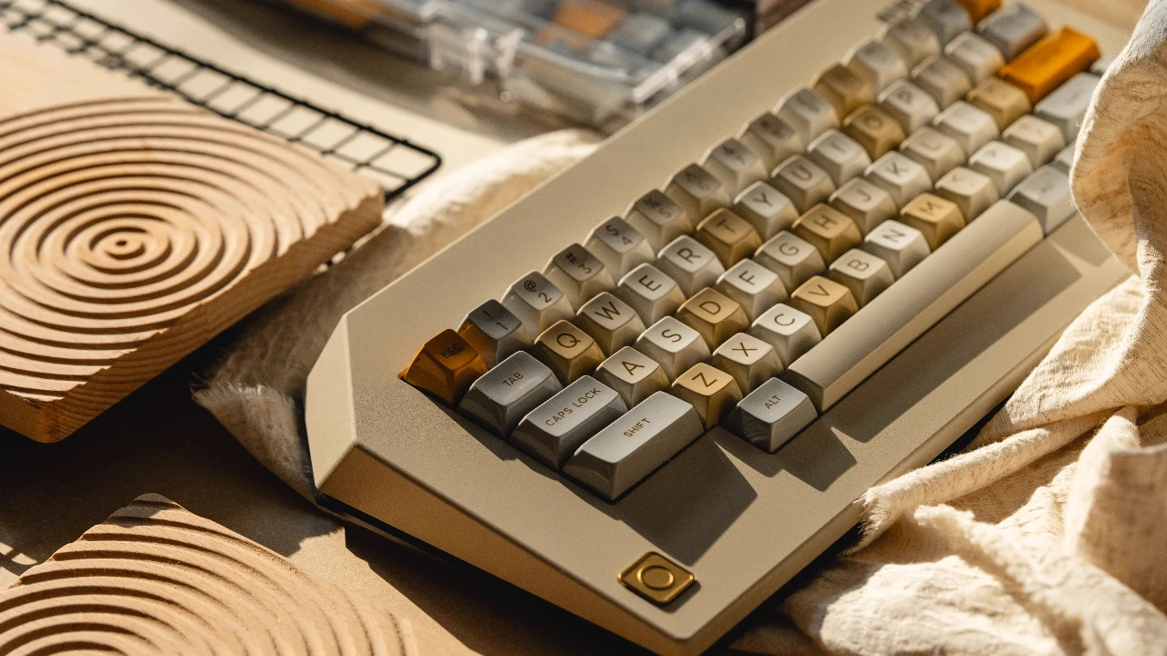 Набор колпачков для клавиш GOLD RUSH, профиль HSA, аксессуары для механической клавиатуры из АБС-пластика, колпачки для клавиш Artisan с гладкой поверхностью, игровой колпачок MX Switch
Набор колпачков для клавиш GOLD RUSH, профиль HSA, аксессуары для механической клавиатуры из АБС-пластика, колпачки для клавиш Artisan с гладкой поверхностью, игровой колпачок MX Switch