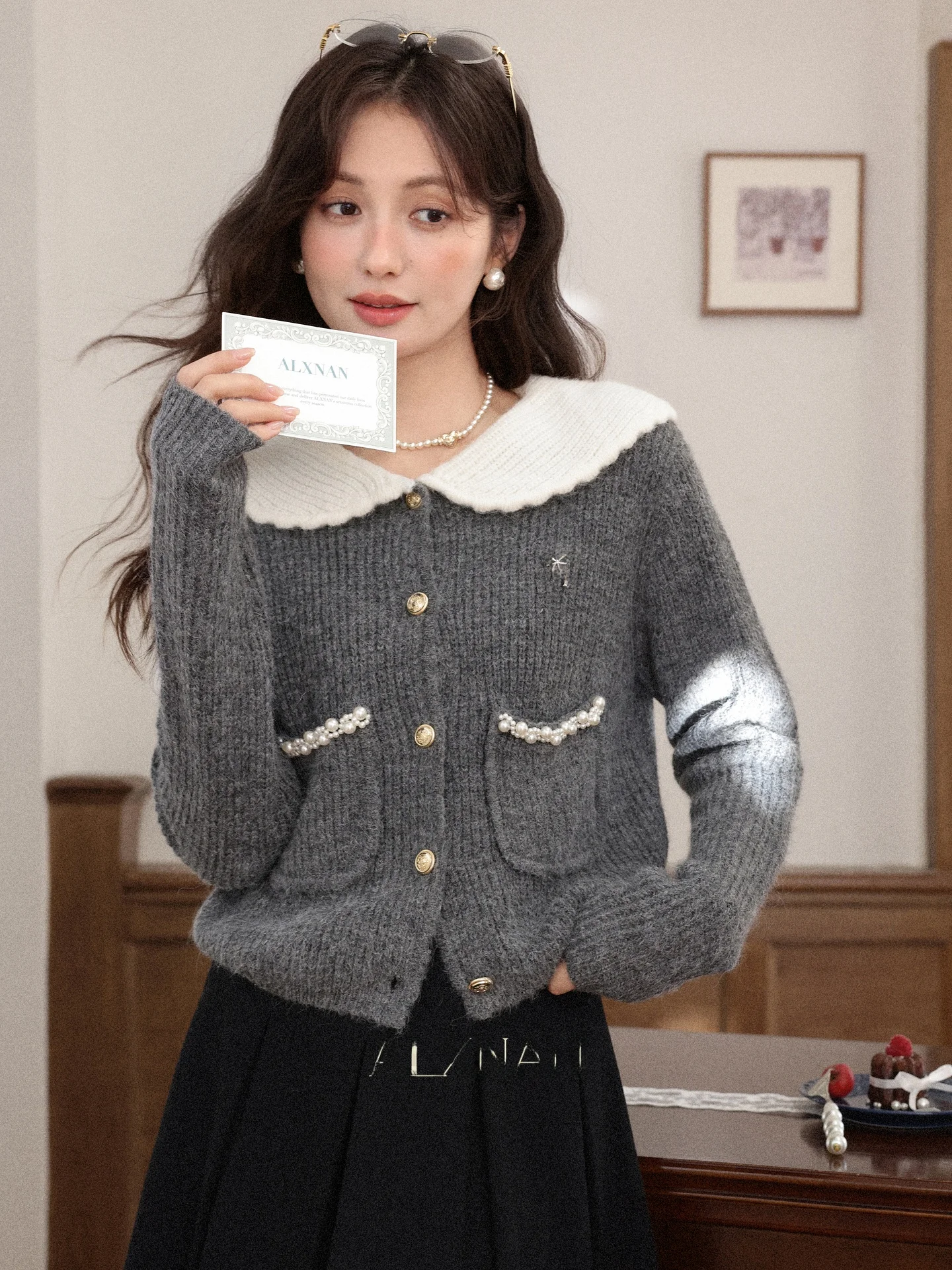 Вязаный кардиган с воротником-стойкой для женщин, осенне-зимний, тонкий, стандартной длины, для повседневной носки
Вязаный кардиган с воротником-стойкой для женщин, осенне-зимний, тонкий, стандартной длины, для повседневной носки