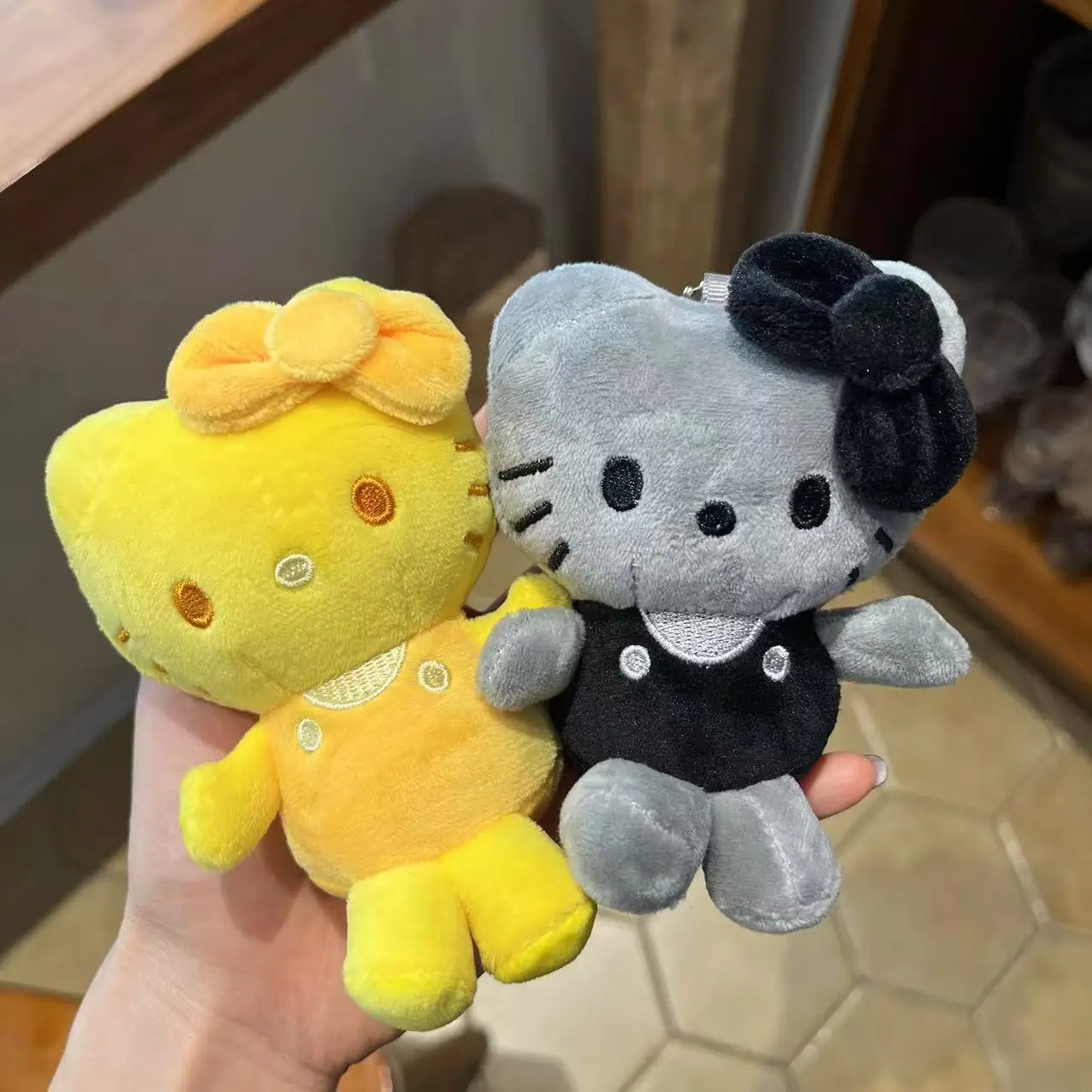 Sanrio Hello Kitty Plush Doll Keychain Pendant Cartoon Kt Cat Stuffed Plushies Key Ring Bag Accessories Girls Gift Kids Toys
Sanrio Hello Kitty Plush Doll Keychain Pendant Cartoon Kt Cat Stuffed Plushies Key Ring Bag Accessories Girls Gift Kids Toys
