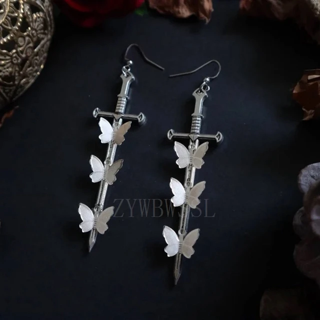 Gothic New Fashion Sword Butterfly Charm Earrings Women's Punk Rock Animal Swing Earrings Party Dance Jewelry
Gothic New Fashion Sword Butterfly Charm Earrings Women's Punk Rock Animal Swing Earrings Party Dance Jewelry