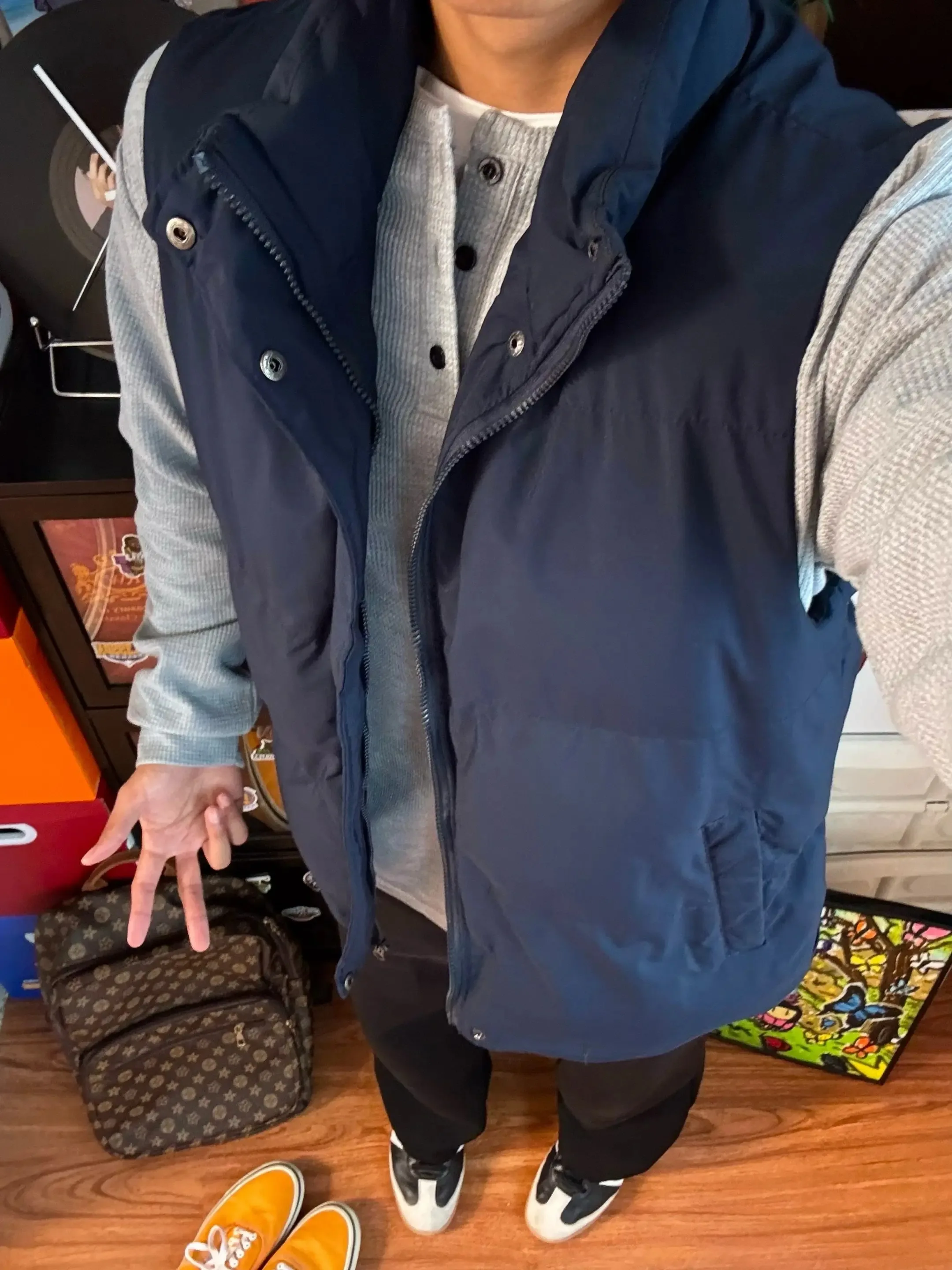 Мужской хлопковый жилет цвета кобальтовой синевы в американском уличном стиле, для многослойных образов, премиум-класса, модная верхняя одежда
Мужской хлопковый жилет цвета кобальтовой синевы в американском уличном стиле, для многослойных образов, премиум-класса, модная верхняя одежда