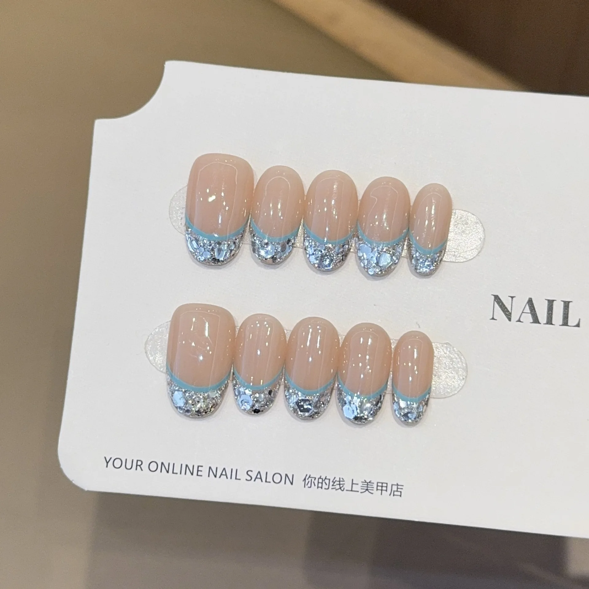 10Pcs Handmade Short Oval Press On Nails Nude Blue French Sparkle Sequin Design Sweet Fake Nails Wearable Nail Art Tips for Girl
10Pcs Handmade Short Oval Press On Nails Nude Blue French Sparkle Sequin Design Sweet Fake Nails Wearable Nail Art Tips for Girl