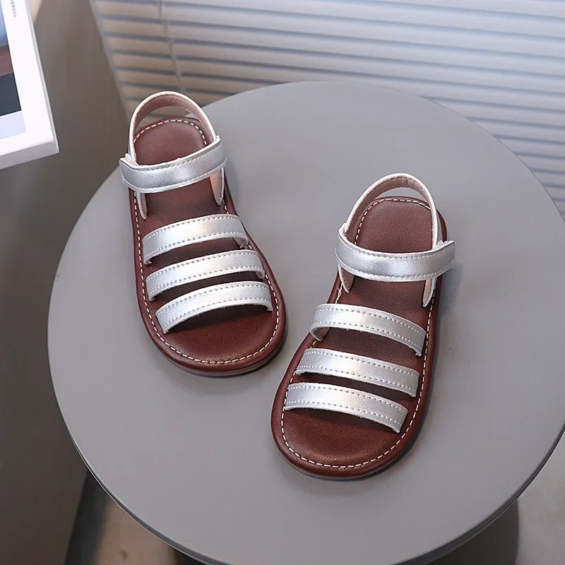 Kids Casual Shoes Soild Color Retro Open Toes 2025 New Girls Sandals for Summer Children Beach Shoes Soft Sole Non-slip Classic
Kids Casual Shoes Soild Color Retro Open Toes 2025 New Girls Sandals for Summer Children Beach Shoes Soft Sole Non-slip Classic