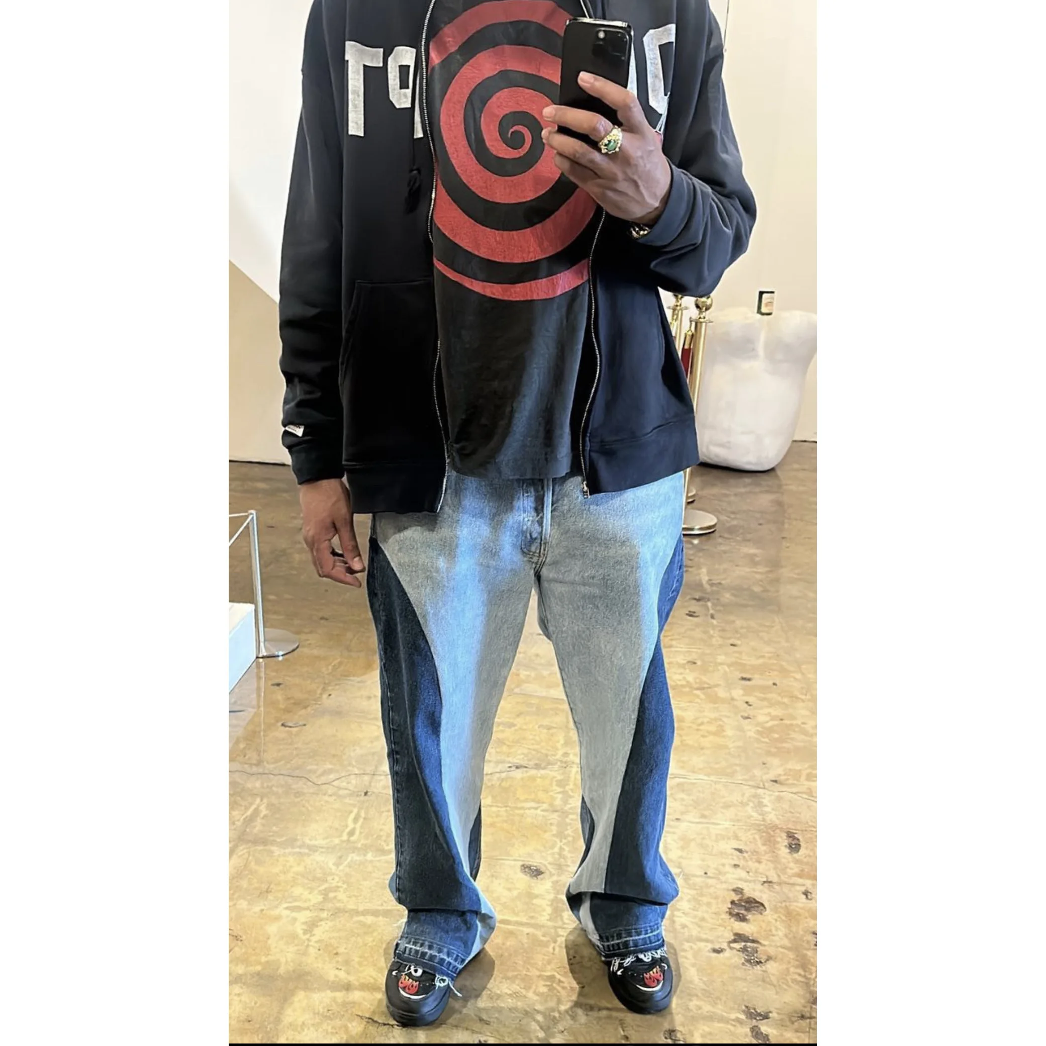 Мужские повседневные джинсы прямого кроя, универсальные широкие брюки из денима с пэчворком, на все сезоны, прямые брюки-трубы
Мужские повседневные джинсы прямого кроя, универсальные широкие брюки из денима с пэчворком, на все сезоны, прямые брюки-трубы