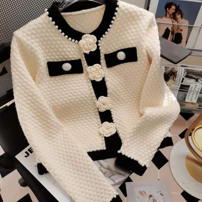 Small Fragrance Fashion Beaded Contrast Color Three-Dimensional Flower Knitted Cardigan Jacket Women Autumn Sweater q294
Small Fragrance Fashion Beaded Contrast Color Three-Dimensional Flower Knitted Cardigan Jacket Women Autumn Sweater q294