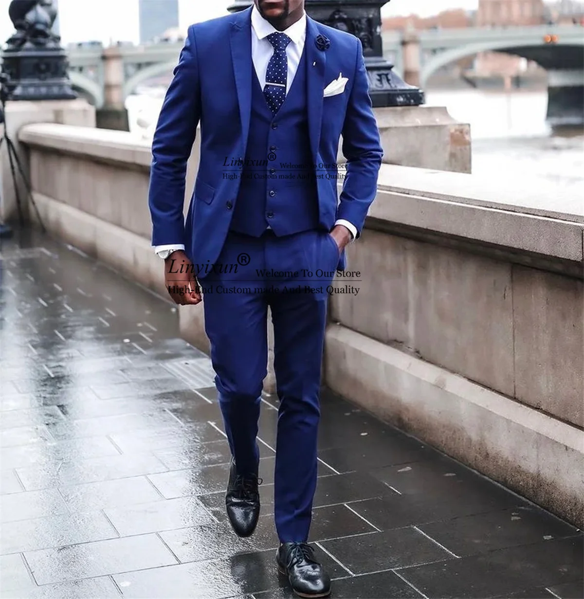 Classic Royal Blue Men Suits Slim Peaked Lapel Groom Wedding Tuxedo 3 Pieces Male Blazer Sets With Waistcoat Pants Costume Homme
Classic Royal Blue Men Suits Slim Peaked Lapel Groom Wedding Tuxedo 3 Pieces Male Blazer Sets With Waistcoat Pants Costume Homme