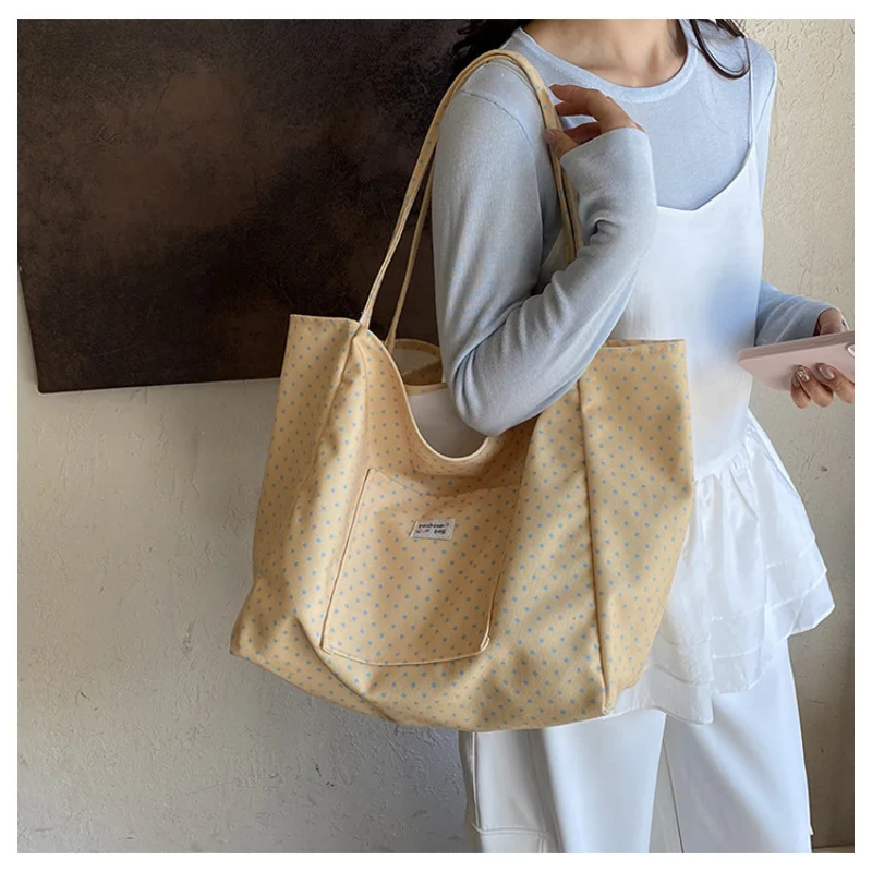 Large Capacity Canvas Tote Bag for Women Polka Dot Student School Commuting Korean Style Literary Shoulder Bag
Large Capacity Canvas Tote Bag for Women Polka Dot Student School Commuting Korean Style Literary Shoulder Bag