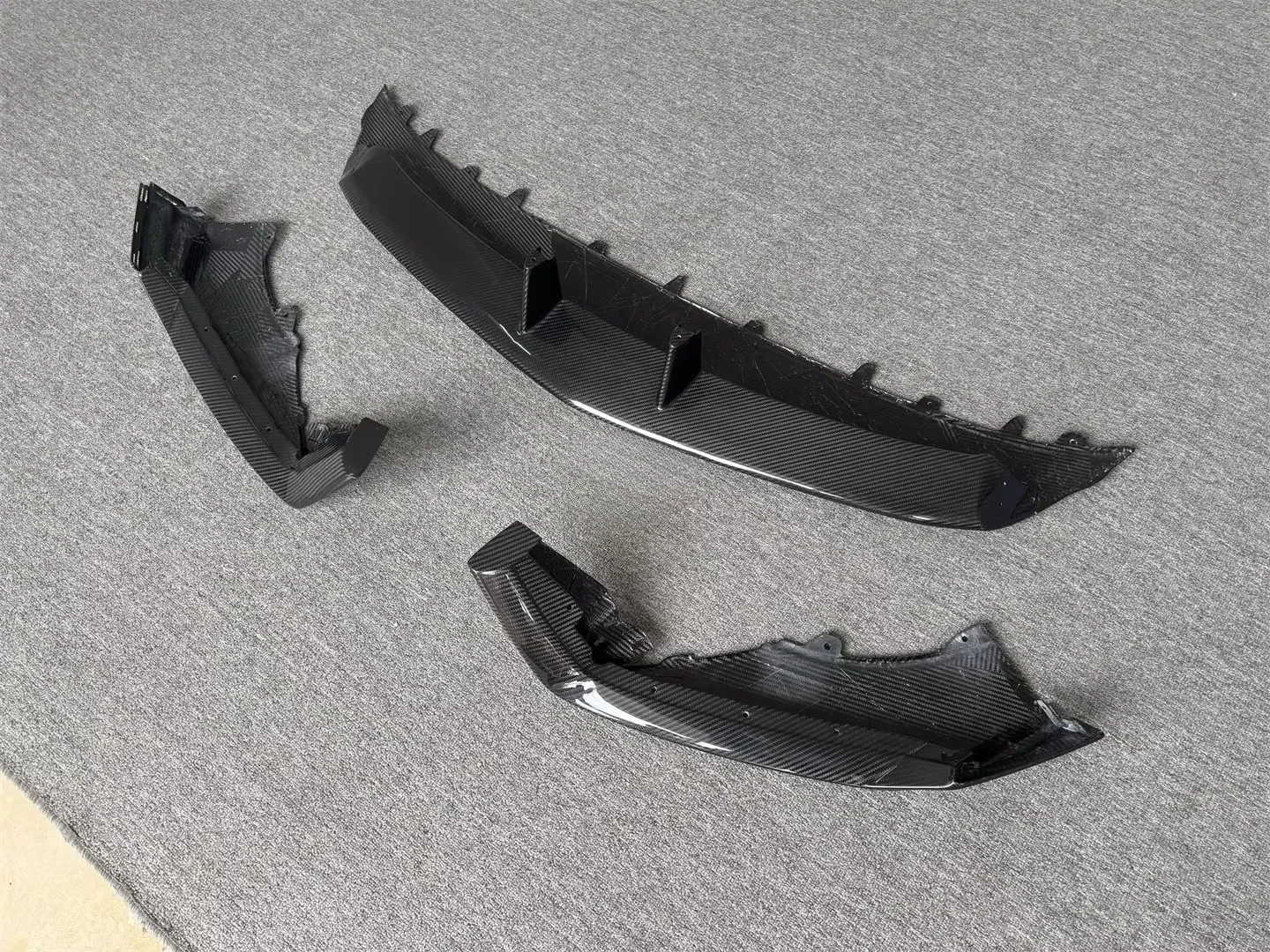 Upgrade High Quality OEM Style Dry Carbon Fiber Front Bumper Lip Front Bumper Spoiler Body Kit for URUS Performante
Upgrade High Quality OEM Style Dry Carbon Fiber Front Bumper Lip Front Bumper Spoiler Body Kit for URUS Performante