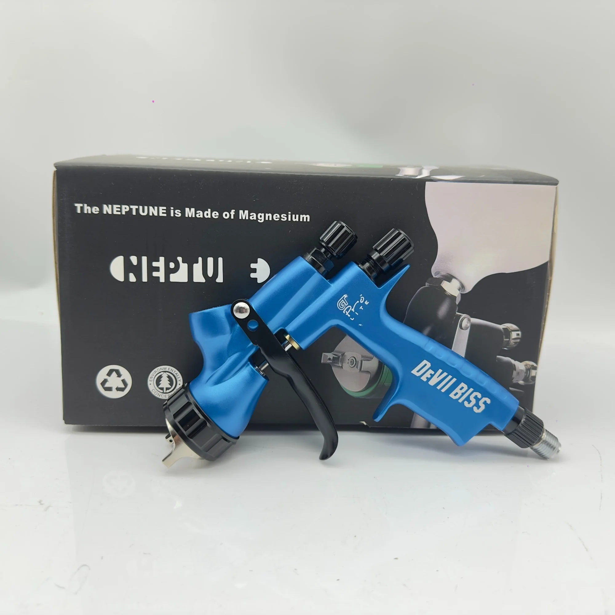 Tpaitlss Paint 600ml Blue 110B 1.3mm Nozzle LVMP Spray Gun Car with Mixed Glass Water-based Air Spray Gun
Tpaitlss Paint 600ml Blue 110B 1.3mm Nozzle LVMP Spray Gun Car with Mixed Glass Water-based Air Spray Gun