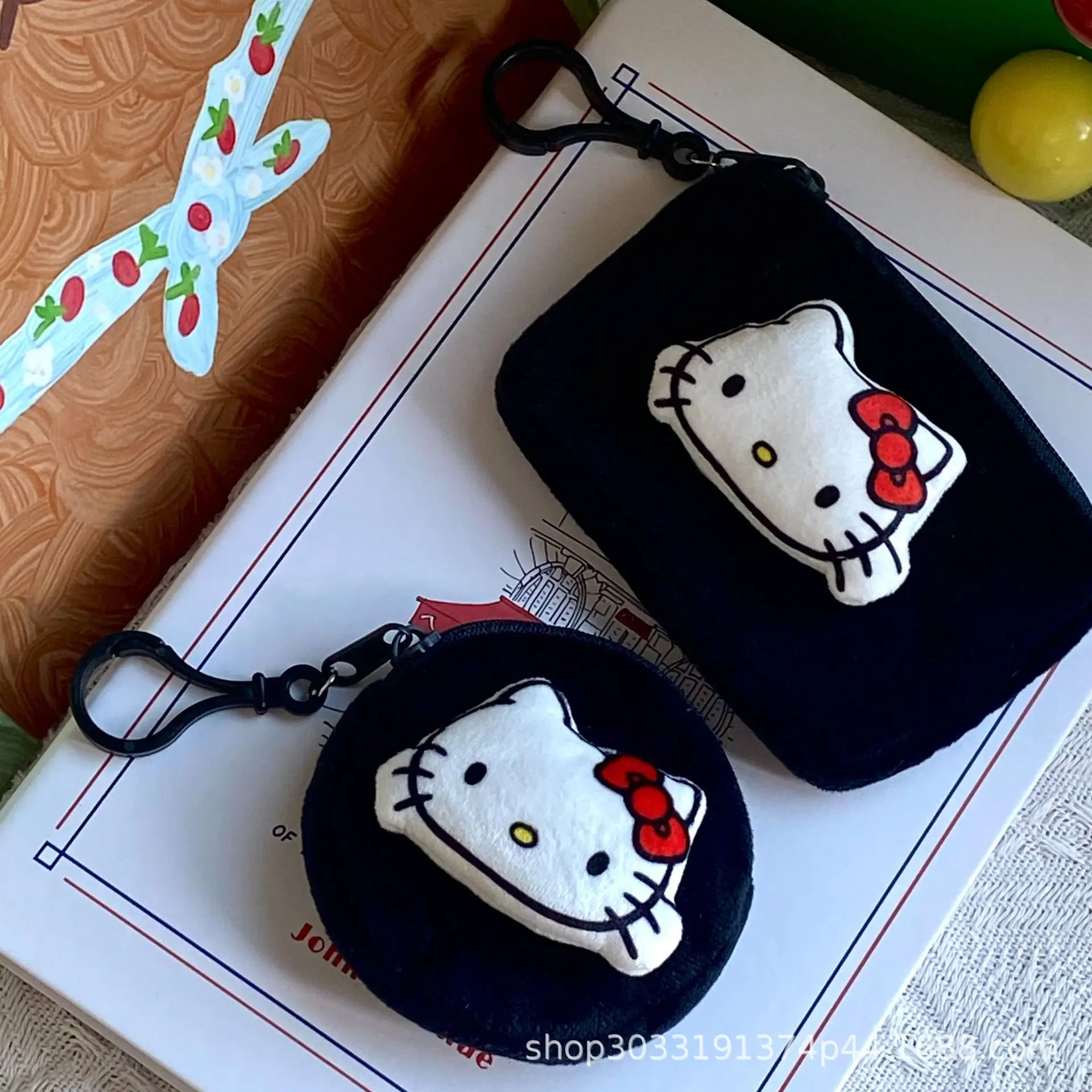 Новый Kawaii Sanrio Hello Kitty, круглые плюшевые наушники с героями мультфильмов, мини-сумка для хранения, подвеска, кошелек для монет, подарки на день рождения, периферийные устройства
Новый Kawaii Sanrio Hello Kitty, круглые плюшевые наушники с героями мультфильмов, мини-сумка для хранения, подвеска, кошелек для монет, подарки на день рождения, периферийные устройства