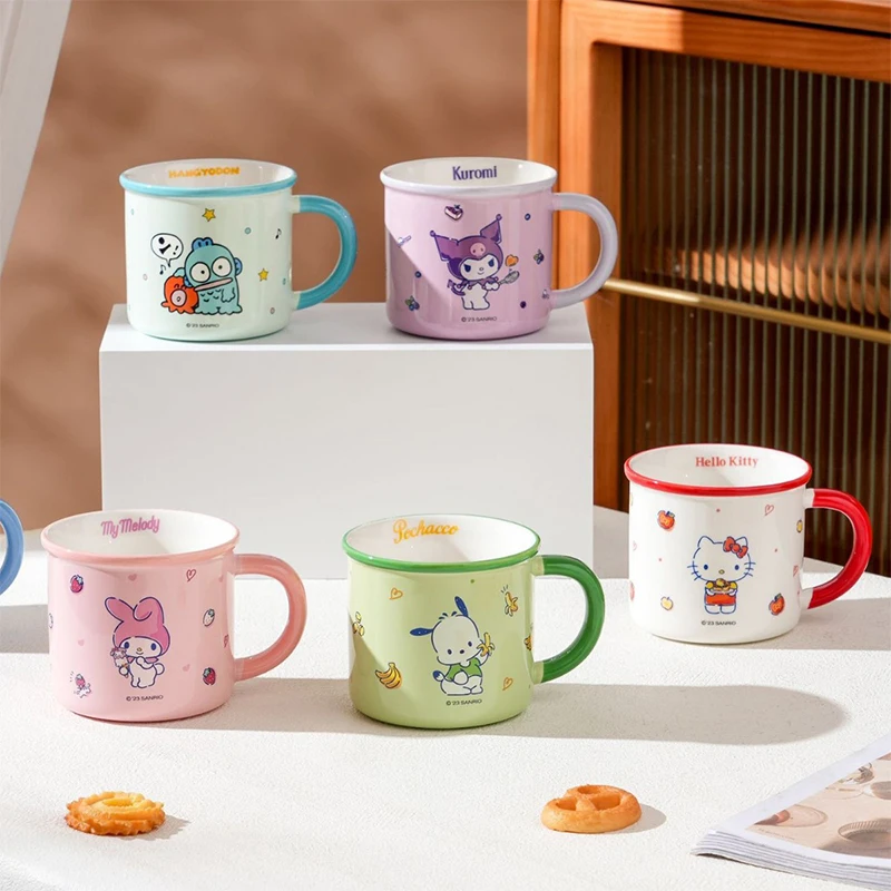 Милая керамическая чашка Hello Kitty Y2K Sanrio Kawaii Anime Cinnamoroll Kuromi My Melody Cup Girl Heart Мультяшная чашка для воды в подарок для детей
Милая керамическая чашка Hello Kitty Y2K Sanrio Kawaii Anime Cinnamoroll Kuromi My Melody Cup Girl Heart Мультяшная чашка для воды в подарок для детей