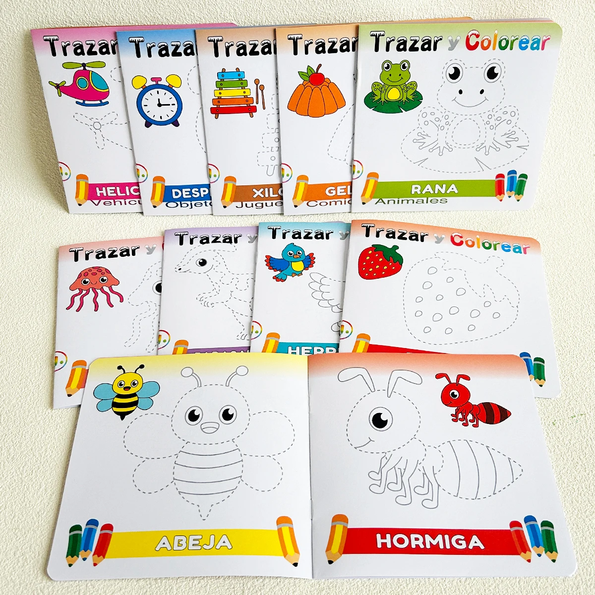 10 Books/Set Spanish Language Coloring Books Simple Line Art Designs for Adults And Older Kids Entertainment
10 Books/Set Spanish Language Coloring Books Simple Line Art Designs for Adults And Older Kids Entertainment