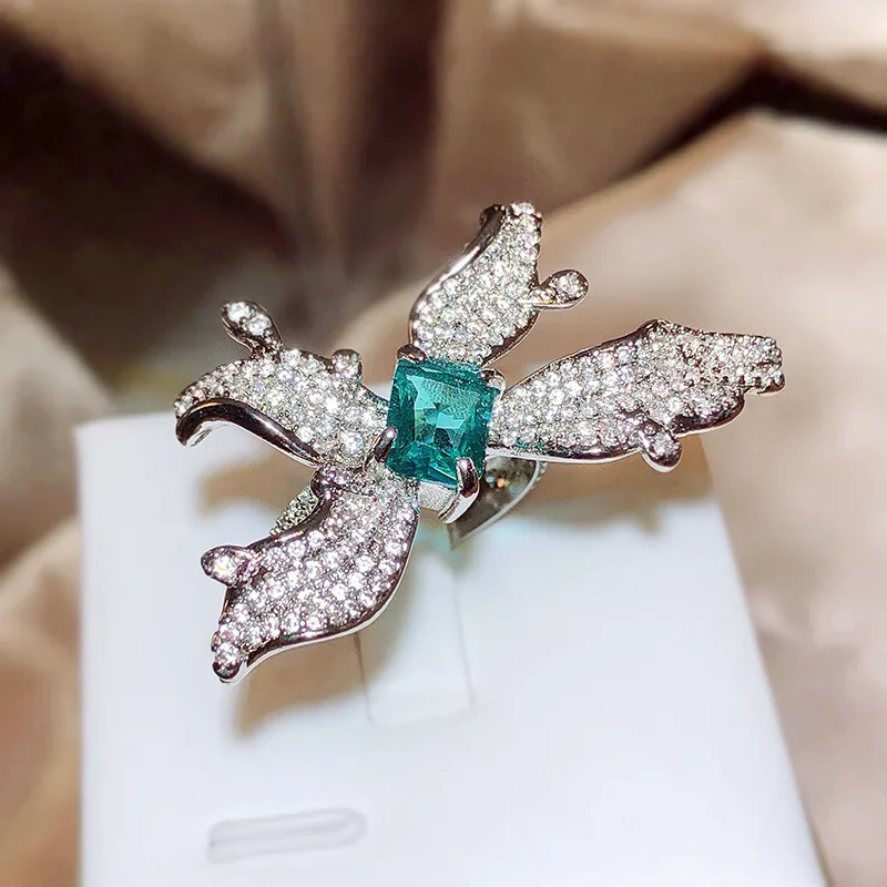 NEW Exaggerated Large Butterfly Emerald Rectangular Full Diamond Opening Adjustable Couple Ring For Women Anniversa Gift Jewelry
NEW Exaggerated Large Butterfly Emerald Rectangular Full Diamond Opening Adjustable Couple Ring For Women Anniversa Gift Jewelry