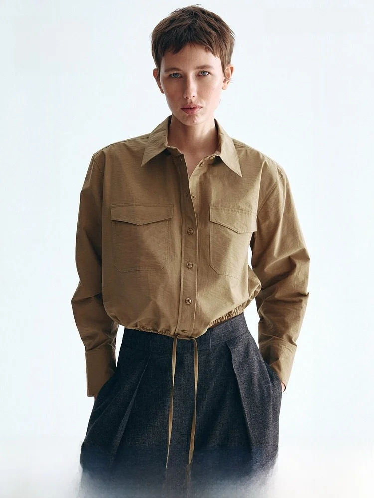 Женская рубашка H&M, новинка лета 2026, для весенних прогулок, с завязками, для путешествий, из смесового хлопка и нейлона, с длинным рукавом, на пуговицах
Женская рубашка H&M, новинка лета 2026, для весенних прогулок, с завязками, для путешествий, из смесового хлопка и нейлона, с длинным рукавом, на пуговицах
