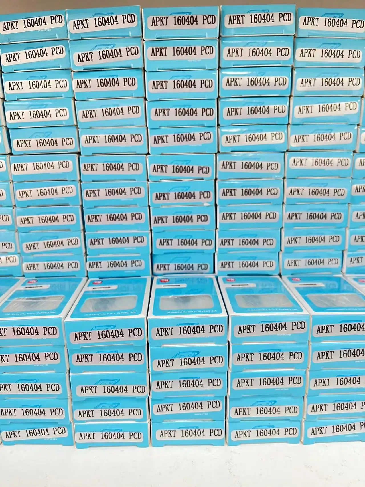 APKT160404 -PCD 10PCS CNC milling blade for machining copper and aluminum milling
APKT160404 -PCD 10PCS CNC milling blade for machining copper and aluminum milling