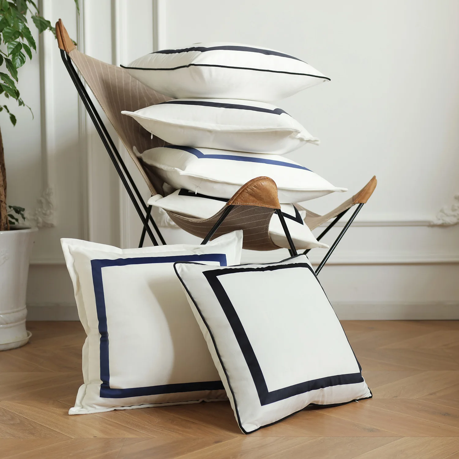 New Solid Color White Velvet Cushion Cover Minimalist Pressed Edge Pillow Cases Square Home Decorative Cushion Cover 45*45cm
New Solid Color White Velvet Cushion Cover Minimalist Pressed Edge Pillow Cases Square Home Decorative Cushion Cover 45*45cm