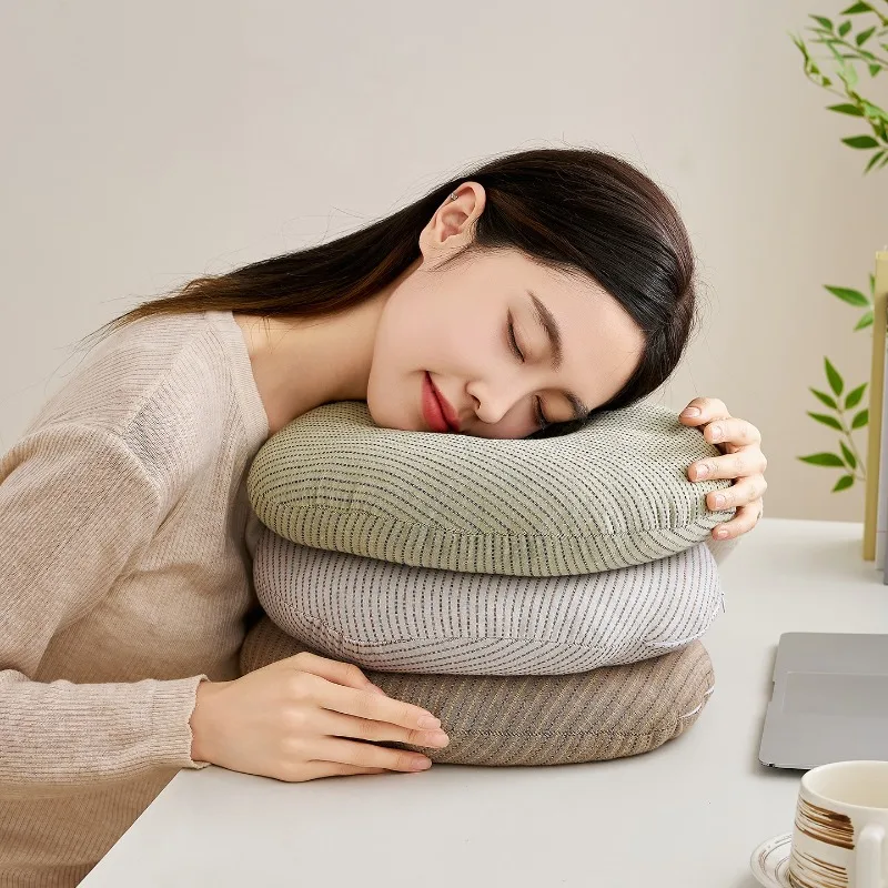 4D striped lunch break pillow buckwheat pillow office nap artifact student lunch break sleeping summer throw pillow
4D striped lunch break pillow buckwheat pillow office nap artifact student lunch break sleeping summer throw pillow
