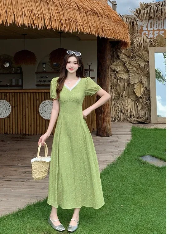 plus Size Floral V-Neck Short Sleeve Dress Women's Summer New Waist Cinching Slimming Belly Covering A-Line Dress
plus Size Floral V-Neck Short Sleeve Dress Women's Summer New Waist Cinching Slimming Belly Covering A-Line Dress