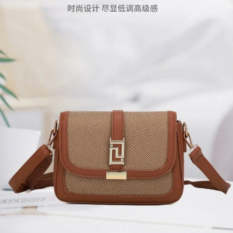 Women's Fashionable Crossbody Bag Made Of Fine Leather Featuring Trendy Design And Classic Stitch Detail
Women's Fashionable Crossbody Bag Made Of Fine Leather Featuring Trendy Design And Classic Stitch Detail