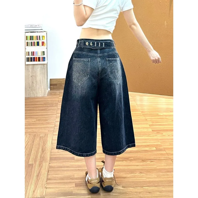 American Vintage Washed Embroidery Buckle Decor Denim Shorts Women Loose Fit Breathable Comfortable Plus Size Summer Daily Wear
American Vintage Washed Embroidery Buckle Decor Denim Shorts Women Loose Fit Breathable Comfortable Plus Size Summer Daily Wear