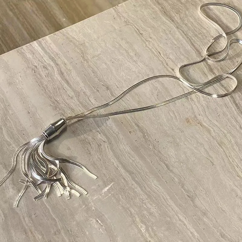 2026 new fashionable fringed necklace, a light luxury brand, elegant design, simple party gift
2026 new fashionable fringed necklace, a light luxury brand, elegant design, simple party gift